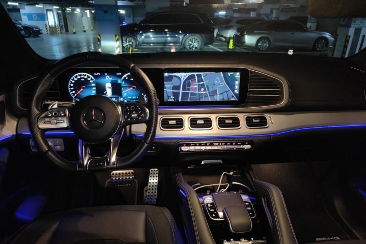 Used Mercedes-Benz GLE Coupe AMG 2022 AMG GLE 53 4MATIC+ Coupe SUV Center Console