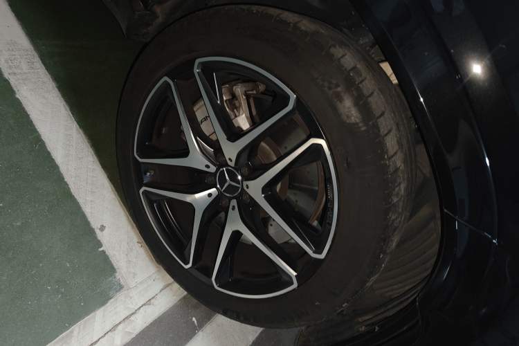 Used Mercedes-Benz GLE Coupe AMG 2023 AMG GLE 53 4MATIC+ Coupe SUV Right Front Wheel Hub