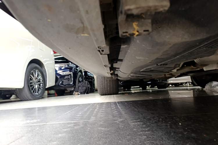 Used Mercedes-Benz GLE Coupe AMG 2023 AMG GLE 53 4MATIC+ Coupe SUV Right Side Sill