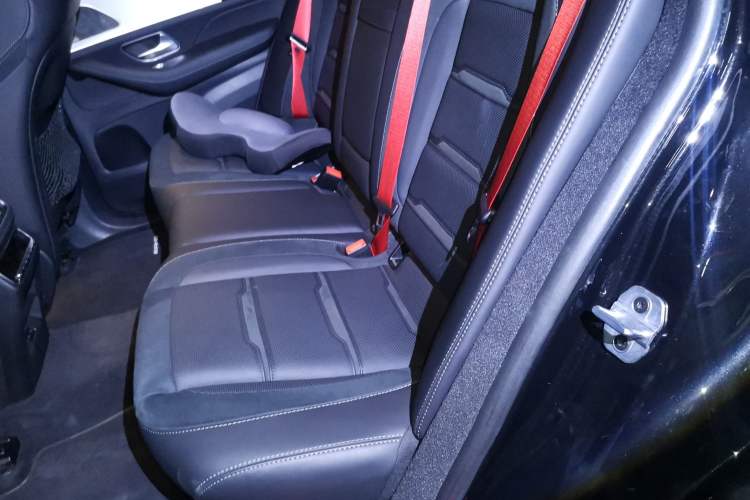 Used Mercedes-Benz GLE Coupe AMG 2024 AMG GLE 53 4MATIC+ Coupe SUV Left Rear Seat