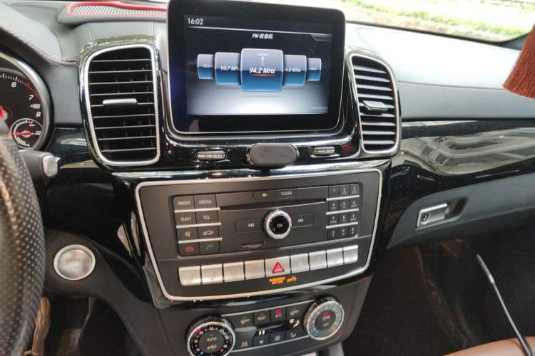 Used Mercedes-Benz GLE New Energy 2016 GLE 500e 4MATIC Audio And AC Panel