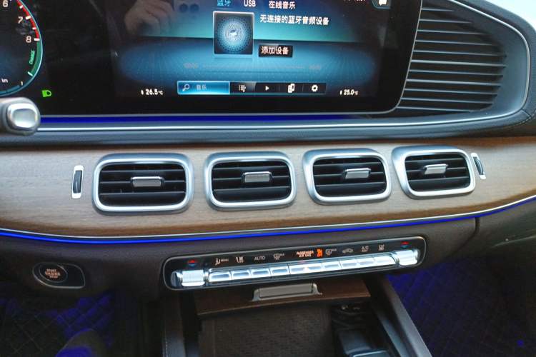 Used Mercedes-Benz GLE New Energy 2021 GLE 350 e 4MATIC Premium Edition Audio And AC Panel