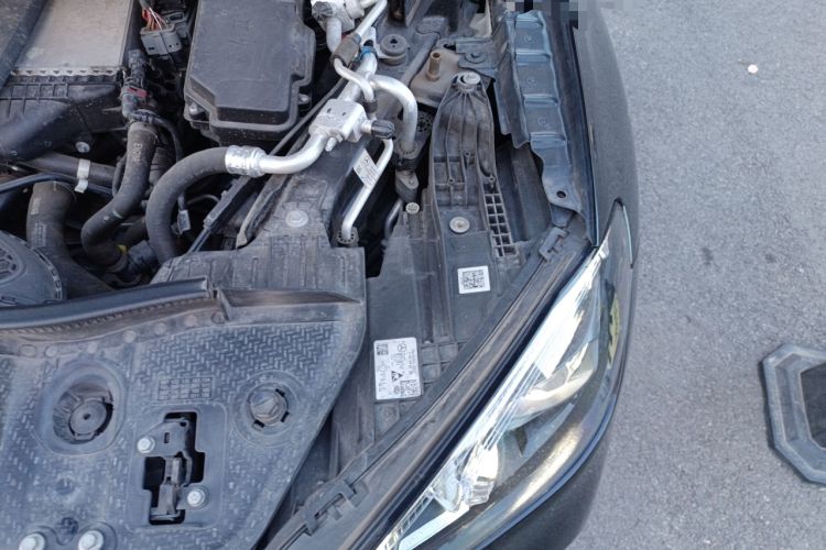 Used Mercedes-Benz GLE New Energy 2021 GLE 350 e 4MATIC Premium Edition Engine Bay Left