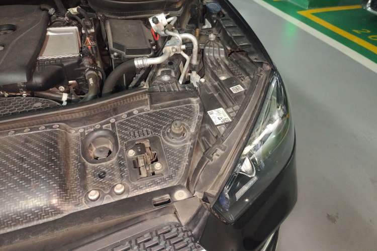 Used Mercedes-Benz GLE New Energy 2021 GLE 350 e 4MATIC Engine Bay Left