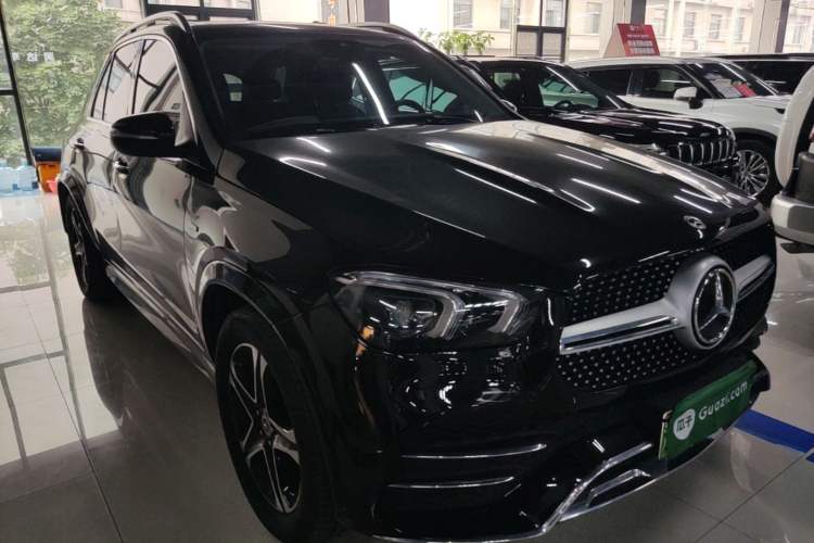 Used Mercedes-Benz GLE New Energy 2021 GLE 350 e 4MATIC Front Right 45 Deg