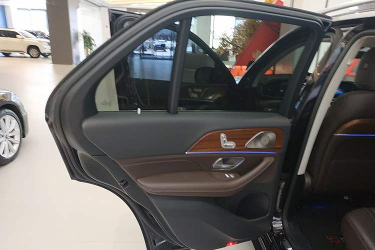 Used Mercedes-Benz GLE New Energy 2021 GLE 350 e 4MATIC Left Rear Door Interior