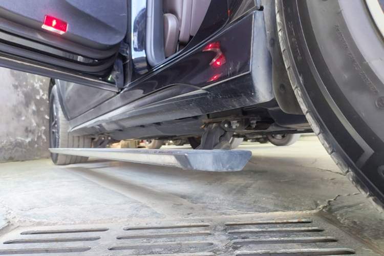 Used Mercedes-Benz GLE New Energy 2021 GLE 350 e 4MATIC Left Side Sill