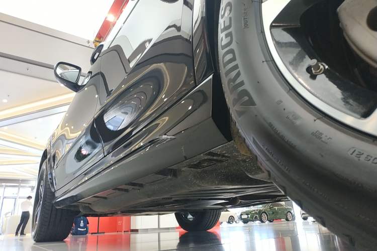 Used Mercedes-Benz GLE New Energy 2021 GLE 350 e 4MATIC Left Side Sill