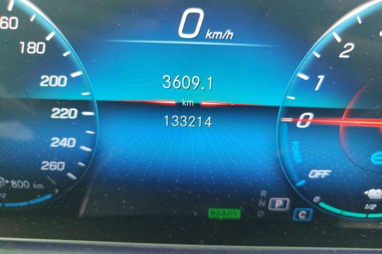 Used Mercedes-Benz GLE New Energy 2021 GLE 350 e 4MATIC Odometer Close Up