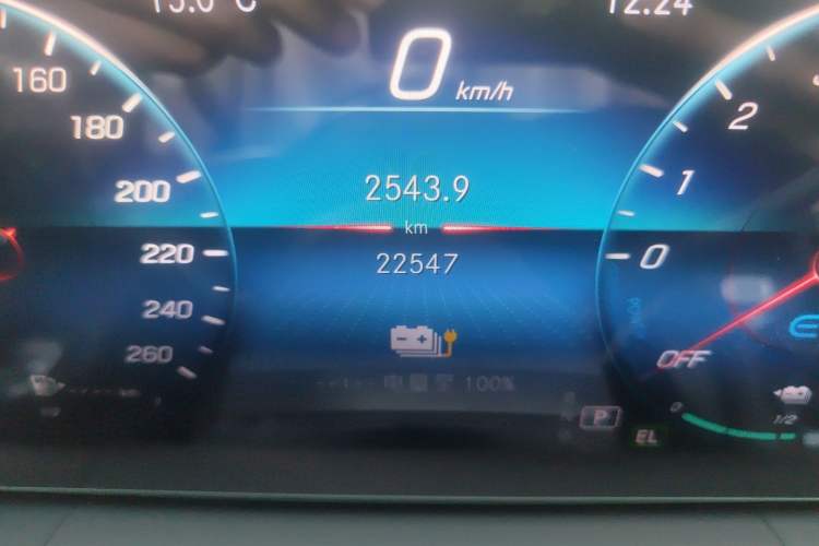 Used Mercedes-Benz GLE New Energy 2021 GLE 350 e 4MATIC Odometer Close Up