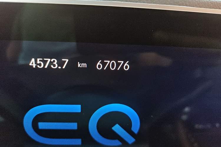 Used Mercedes-Benz GLE New Energy 2021 GLE 350 e 4MATIC Odometer Close Up