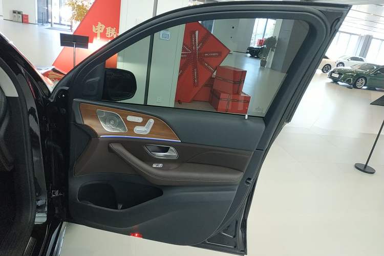 Used Mercedes-Benz GLE New Energy 2021 GLE 350 e 4MATIC Right Front Door Interior
