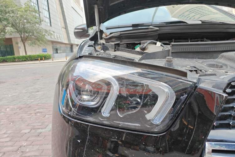 Used Mercedes-Benz GLE New Energy 2021 GLE 350 e 4MATIC Coupe SUV Right Front Headlight