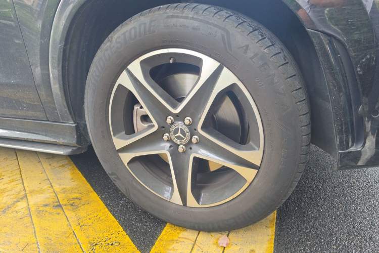Used Mercedes-Benz GLE New Energy 2021 GLE 350 e 4MATIC Right Front Wheel Hub