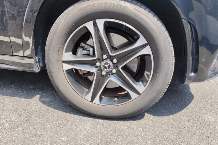 Used Mercedes-Benz GLE New Energy 2021 GLE 350 e 4MATIC Right Front Wheel Hub