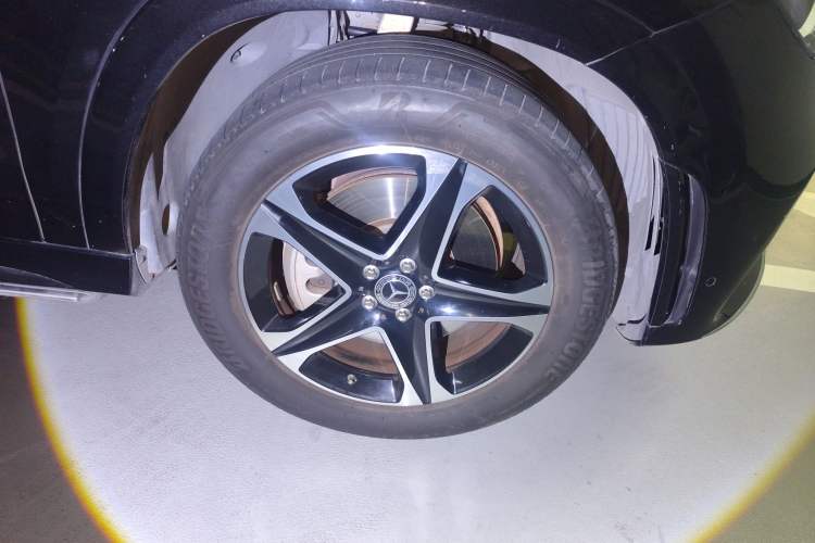 Used Mercedes-Benz GLE New Energy 2021 GLE 350 e 4MATIC Right Front Wheel Hub
