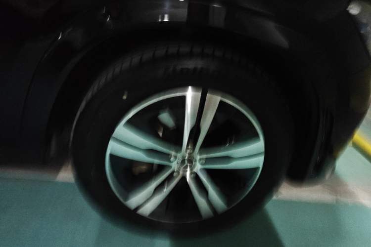 Used Mercedes-Benz GLE New Energy 2021 GLE 350 e 4MATIC Coupe SUV Right Front Wheel Hub