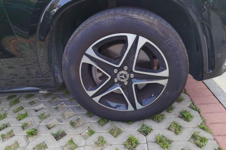 Used Mercedes-Benz GLE New Energy 2021 GLE 350 e 4MATIC Right Front Wheel Hub