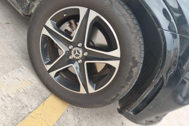 Used Mercedes-Benz GLE New Energy 2021 GLE 350 e 4MATIC Right Front Wheel Hub