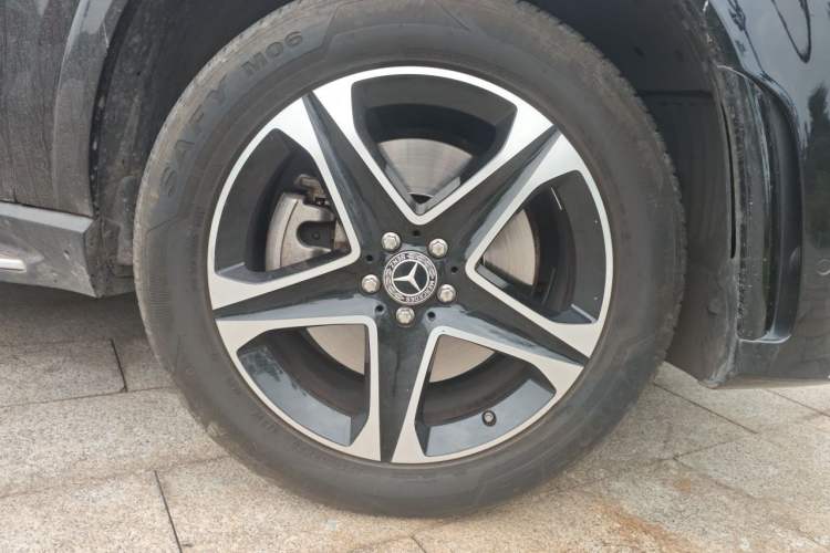 Used Mercedes-Benz GLE New Energy 2021 GLE 350 e 4MATIC Right Front Wheel Hub