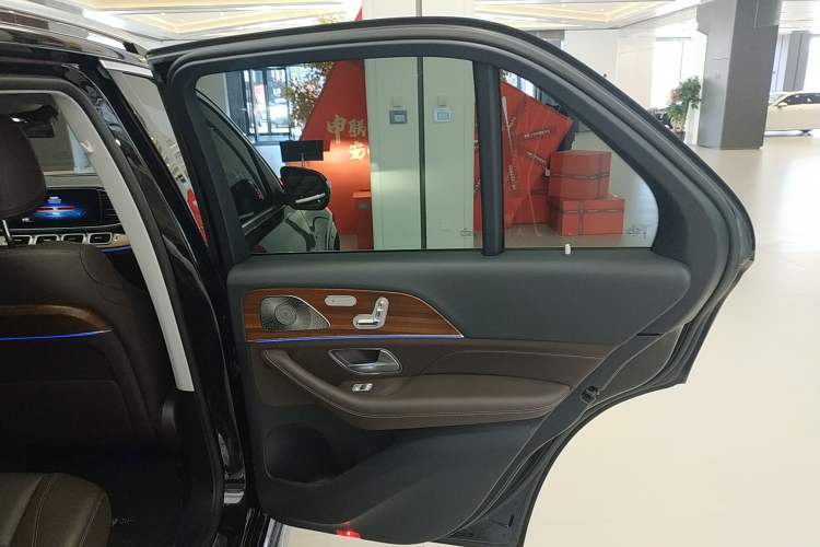 Used Mercedes-Benz GLE New Energy 2021 GLE 350 e 4MATIC Right Rear Door Interior