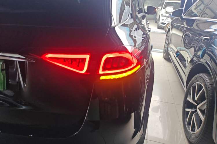 Used Mercedes-Benz GLE New Energy 2021 GLE 350 e 4MATIC Right Rear Taillight
