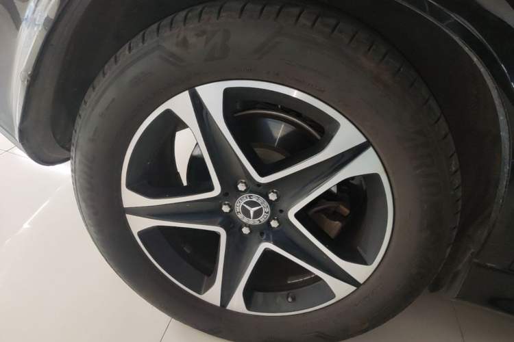 Used Mercedes-Benz GLE New Energy 2021 GLE 350 e 4MATIC Right Rear Wheel Hub