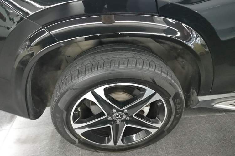 Used Mercedes-Benz GLE New Energy 2021 GLE 350 e 4MATIC Premium Edition Right Rear Wheel Hub