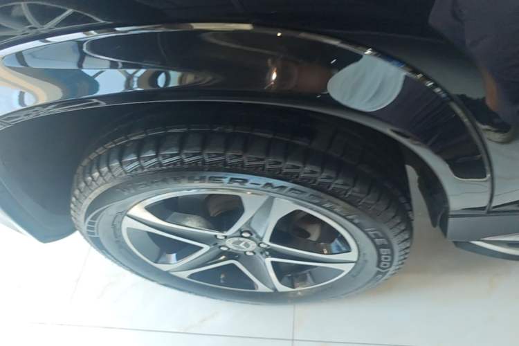 Used Mercedes-Benz GLE New Energy 2021 GLE 350 e 4MATIC Premium Edition Right Rear Wheel Hub