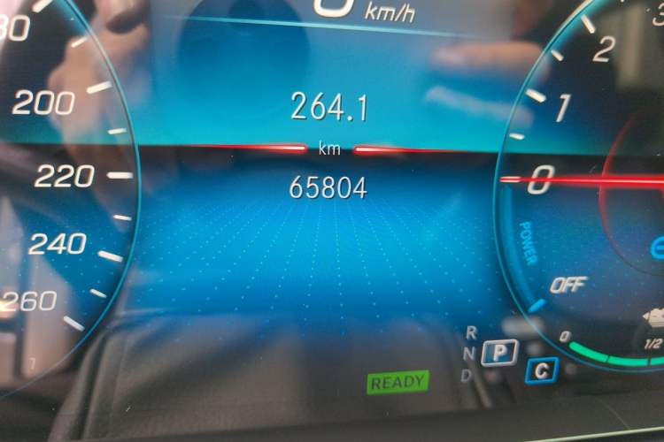 Used Mercedes-Benz GLE New Energy 2021 GLE 350 e 4MATIC Odometer Close Up