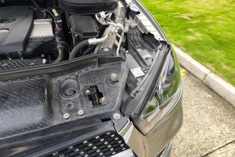 Used Mercedes-Benz GLE New Energy 2021 GLE 350 e 4MATIC Engine Bay Left