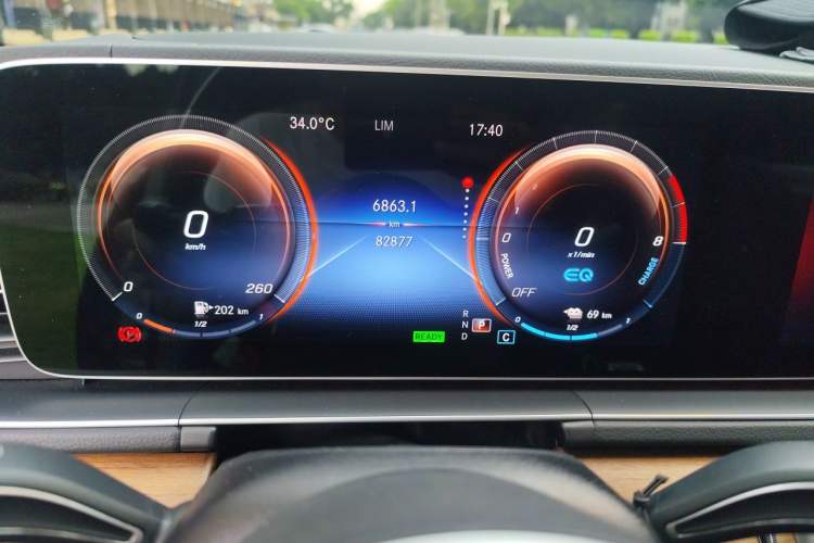 Used Mercedes-Benz GLE New Energy 2021 GLE 350 e 4MATIC Odometer Close Up