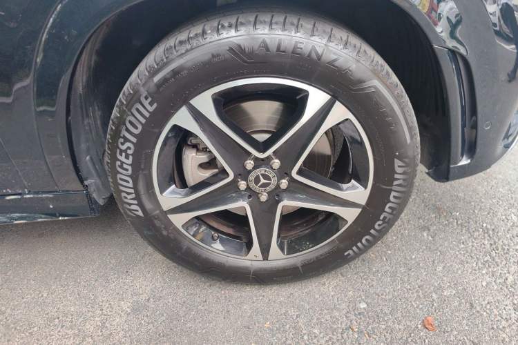 Used Mercedes-Benz GLE New Energy 2021 GLE 350 e 4MATIC Right Front Wheel Hub