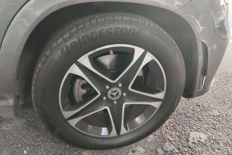 Used Mercedes-Benz GLE New Energy 2021 GLE 350 e 4MATIC Right Front Wheel Hub