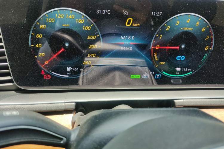 Used Mercedes-Benz GLE New Energy 2021 GLE 350 e 4MATIC Odometer Close Up