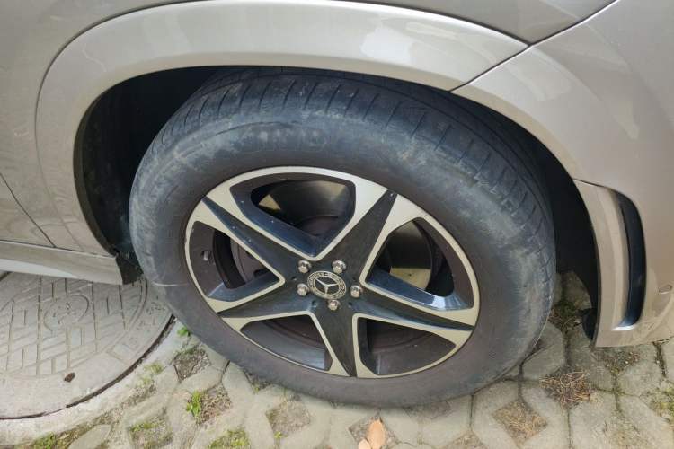 Used Mercedes-Benz GLE New Energy 2021 GLE 350 e 4MATIC Right Front Wheel Hub