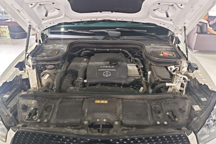 Used Mercedes-Benz GLE New Energy 2021 GLE 350 e 4MATIC Coupe SUV Engine Bay