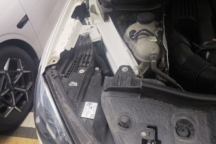 Used Mercedes-Benz GLE New Energy 2021 GLE 350 e 4MATIC Engine Bay Right