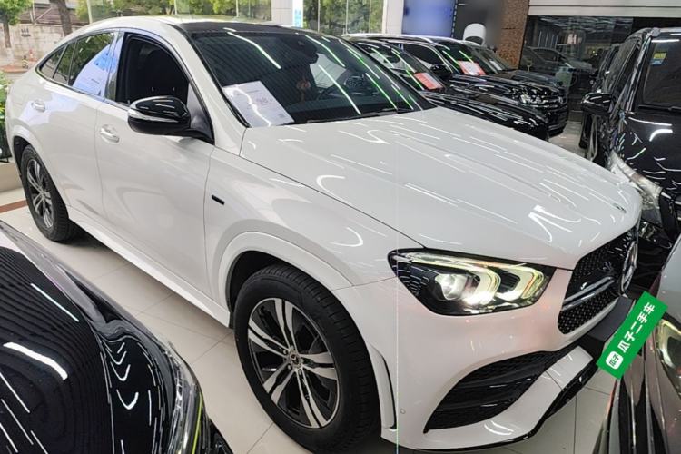 Used Mercedes-Benz GLE New Energy 2021 GLE 350 e 4MATIC Front Right 45 Deg