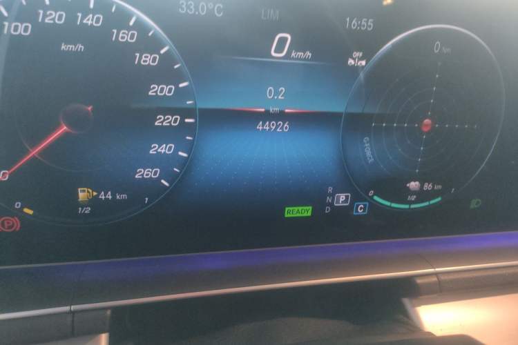 Used Mercedes-Benz GLE New Energy 2021 GLE 350 e 4MATIC Odometer Close Up
