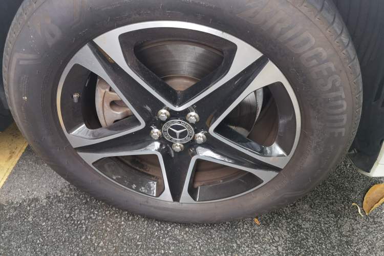 Used Mercedes-Benz GLE New Energy 2021 GLE 350 e 4MATIC Right Front Wheel Hub