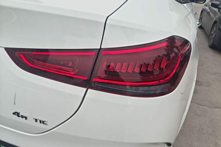 Used Mercedes-Benz GLE New Energy 2021 GLE 350 e 4MATIC Coupe SUV Right Rear Taillight