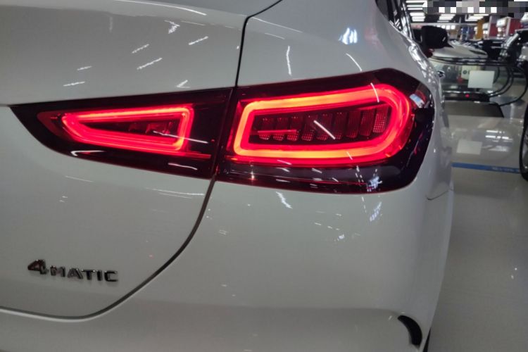 Used Mercedes-Benz GLE New Energy 2021 GLE 350 e 4MATIC Coupe SUV Right Rear Taillight