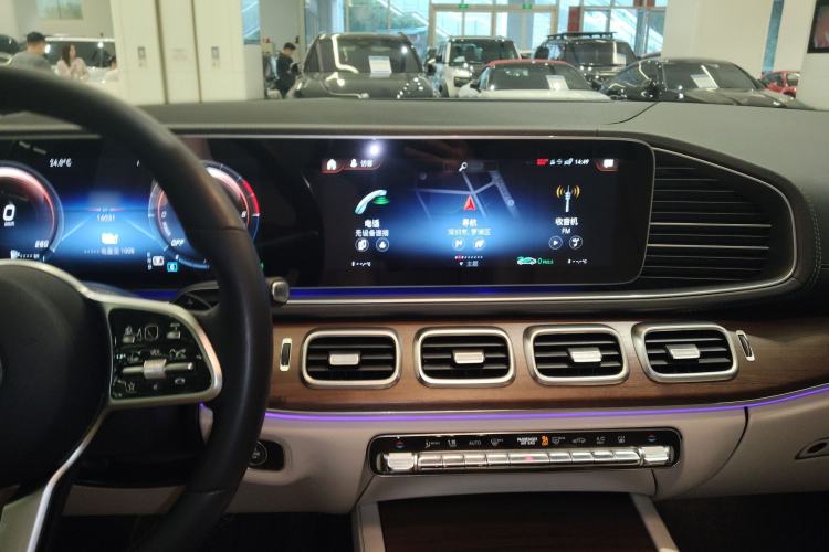 Used Mercedes-Benz GLE New Energy 2022 Restyled GLE 350 e 4MATIC Audio And AC Panel