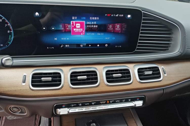 Used Mercedes-Benz GLE New Energy 2022 GLE 350 e 4MATIC Audio And AC Panel