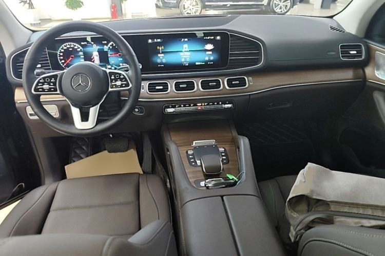 Used Mercedes-Benz GLE New Energy 2022 Restyled GLE 350 e 4MATIC Center Console