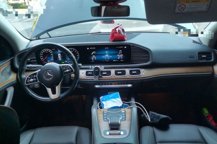 Used Mercedes-Benz GLE New Energy 2022 Restyled GLE 350 e 4MATIC Center Console