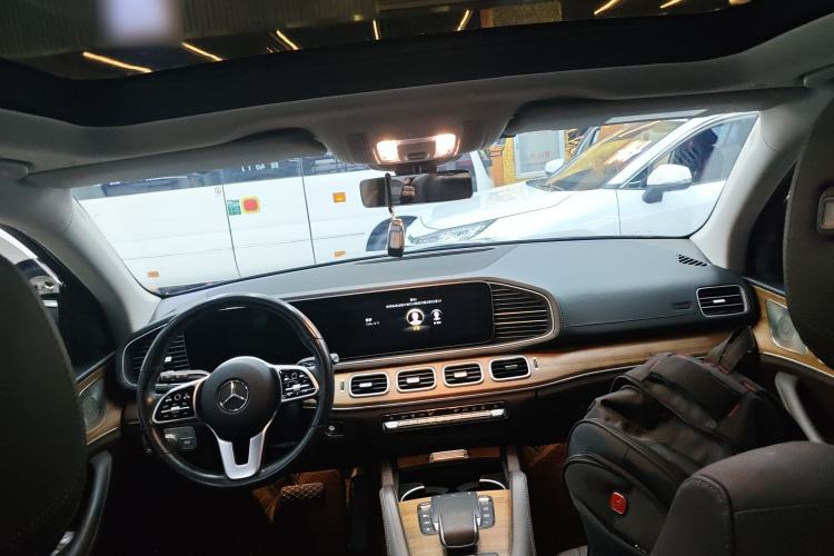 Used Mercedes-Benz GLE New Energy 2022 Restyled GLE 350 e 4MATIC Center Console