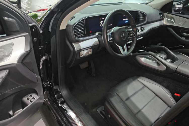 Used Mercedes-Benz GLE New Energy 2022 Restyled GLE 350 e 4MATIC Coupe SUV Driver Seat