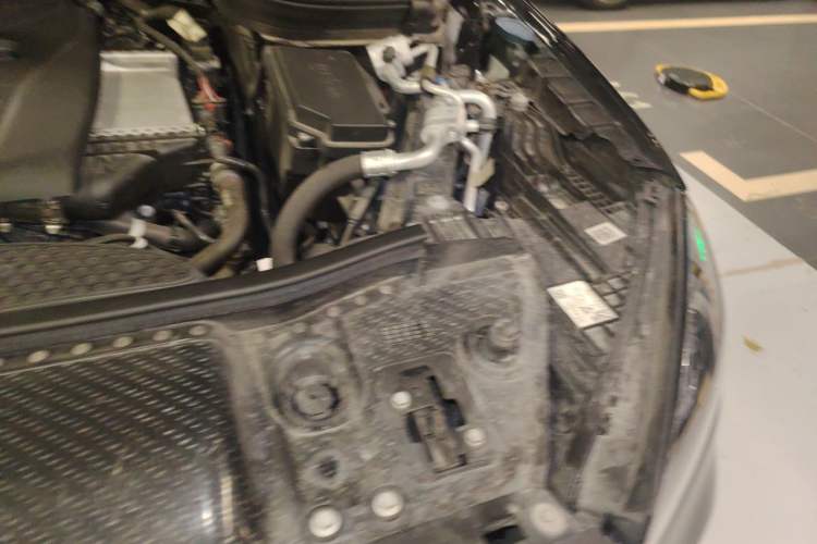 Used Mercedes-Benz GLE New Energy 2022 Restyled GLE 350 e 4MATIC Coupe SUV Engine Bay Left